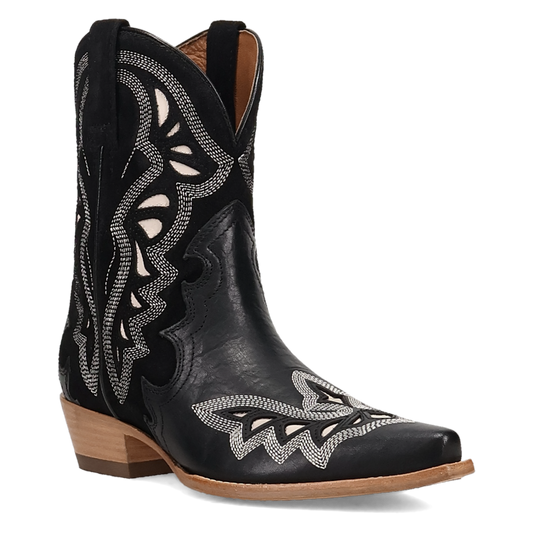Black,6,M