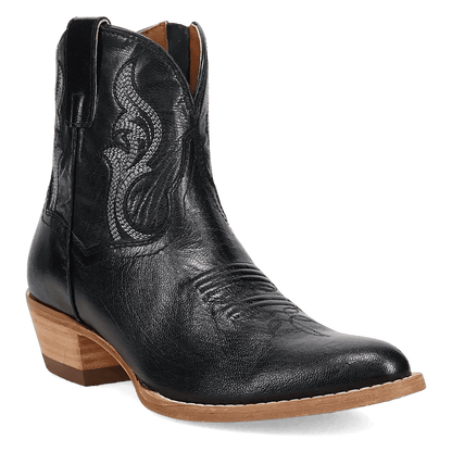 Black,6,M